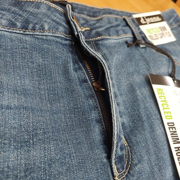 Women's D.JEANS Plus Size Recycled Denim Rolled Capri Blue Jeans Size 20 - Picture 3 of 11